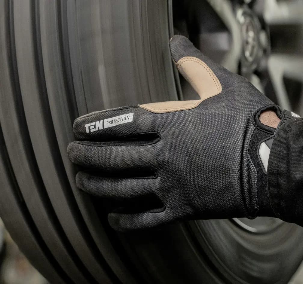 Tire service and automotive repair at Bani Auto Repair, open 24 hours a day in New York City